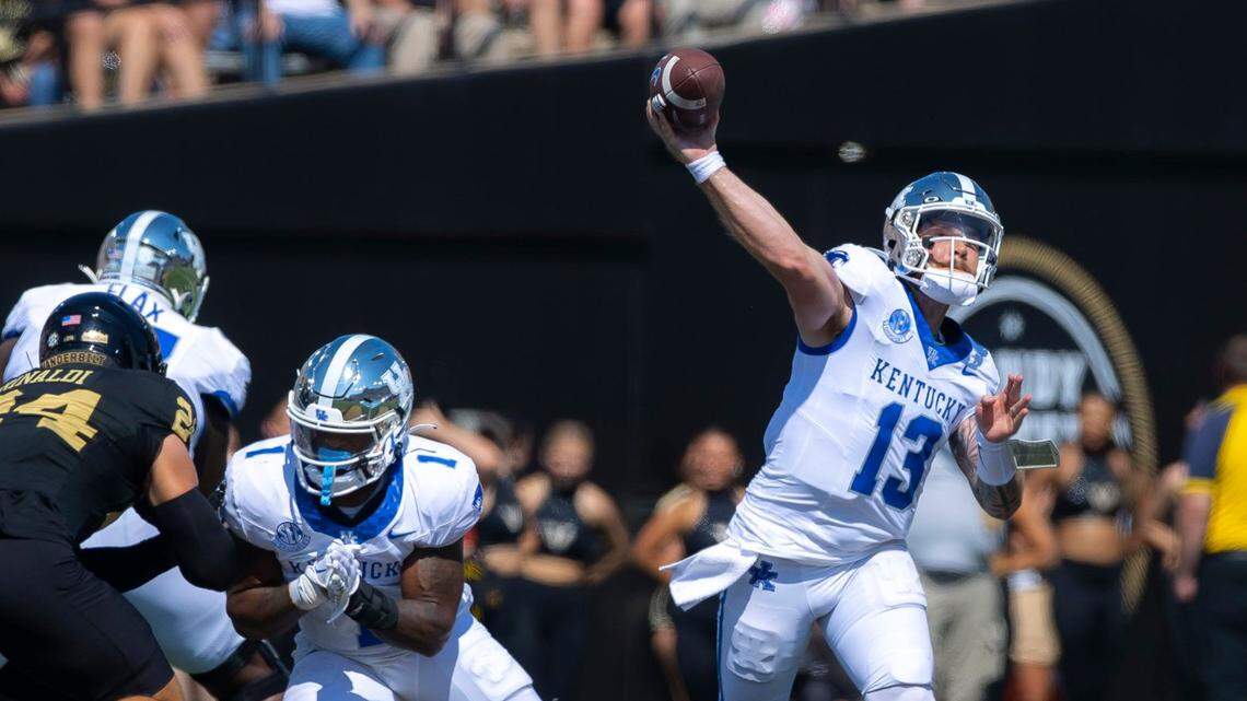Four games into his UK career, what’s our early read on quarterback Devin Leary?