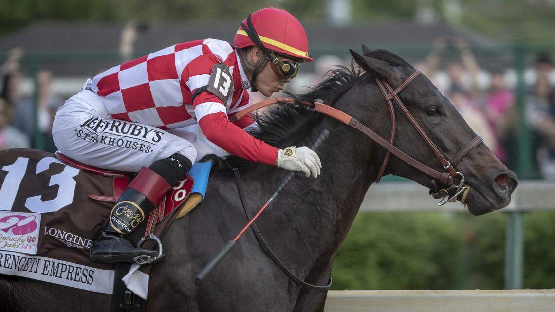 Kentucky Oaks includes a scare, then a surprise winner