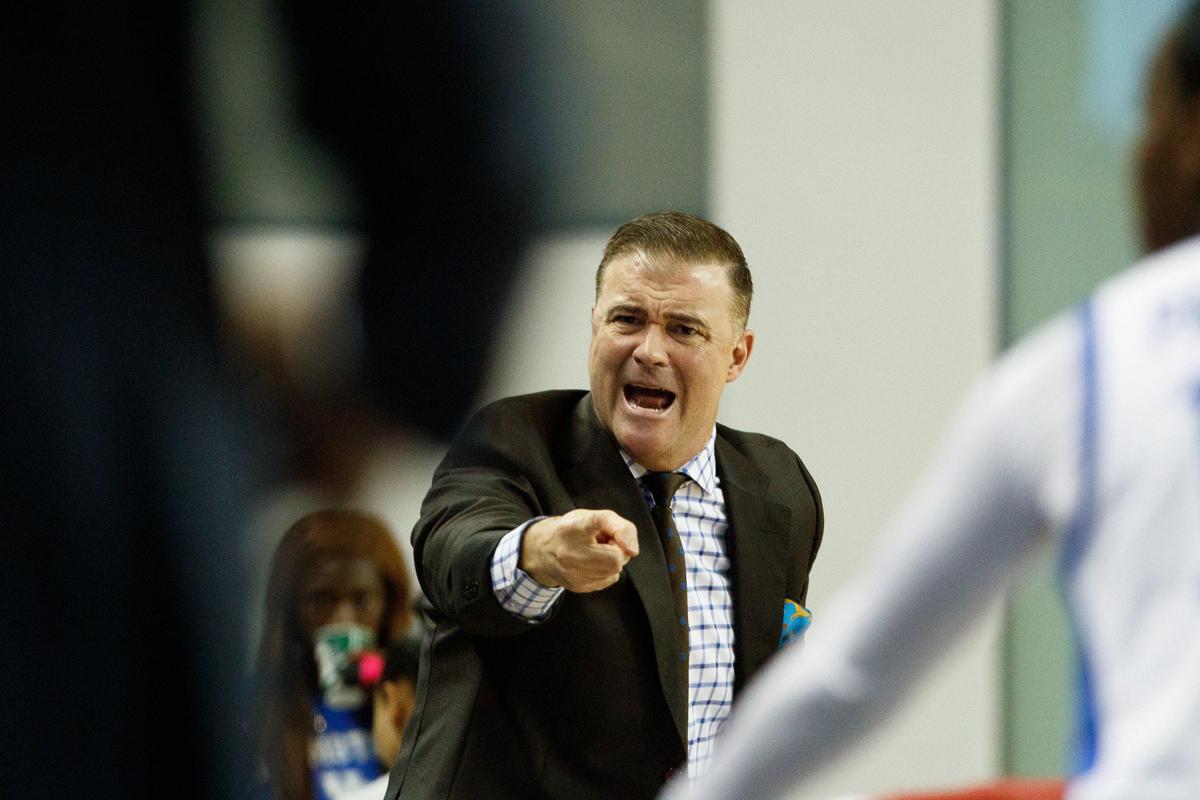 Kentucky head coach Matthew Mitchell looked for a call during the Wildcats’ win Thursday night.