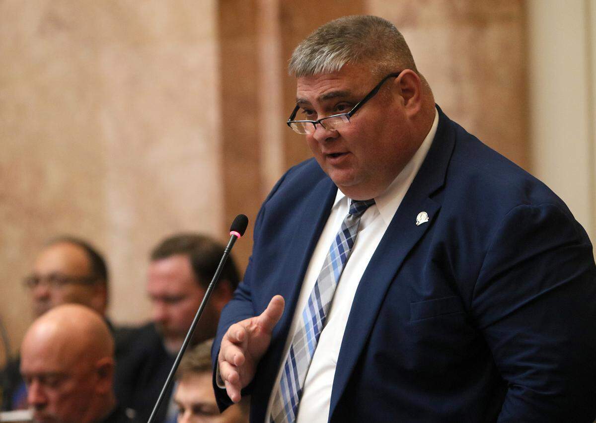 Rep. Chris Fugate, R-Chavies, speaks on the House floor.