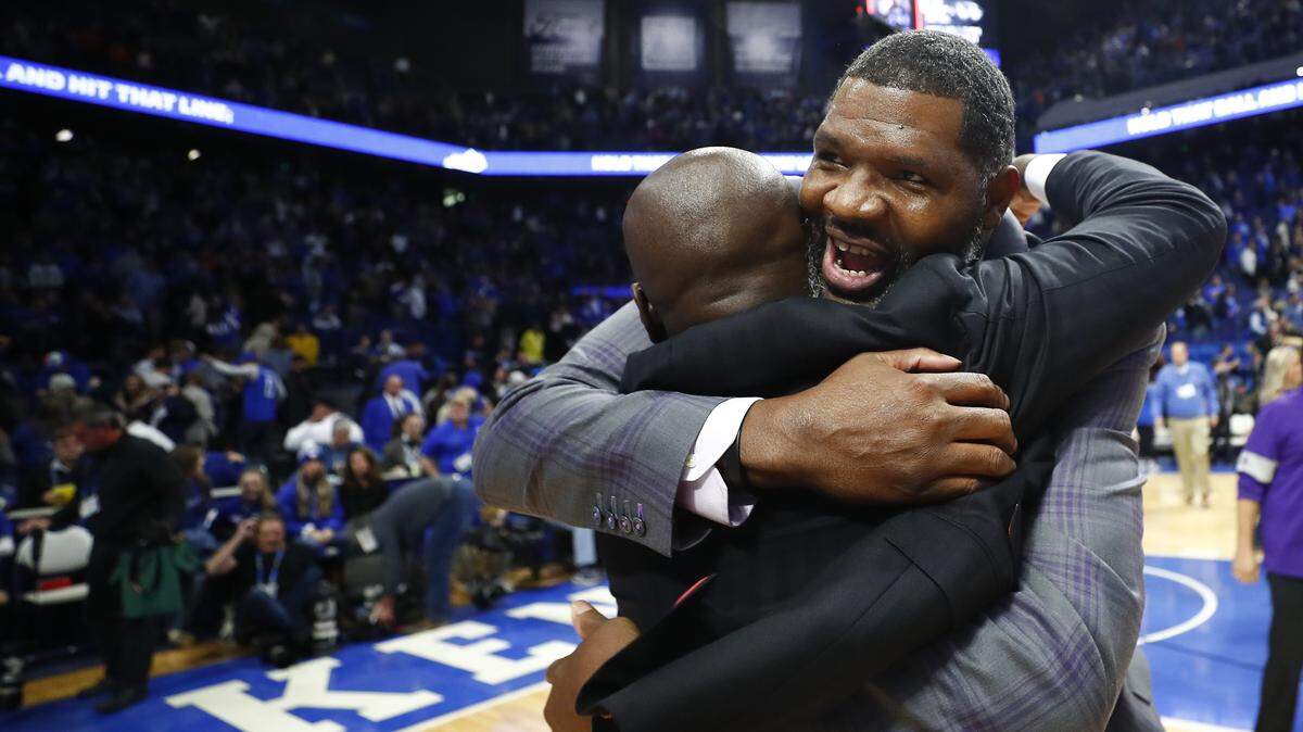 Tony Delk was there for Walter McCarty’s big night in Rupp Arena. ‘That’s my brother.’