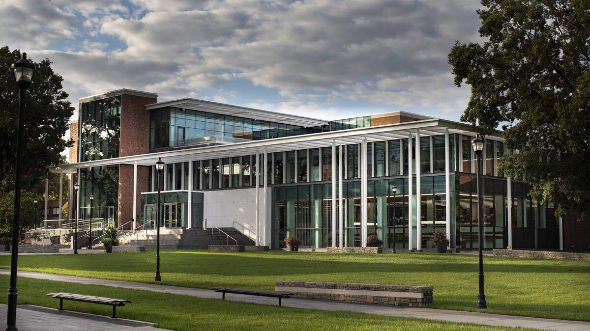 Exterior of the University of Kentucky J. David Rosenberg College of Law
