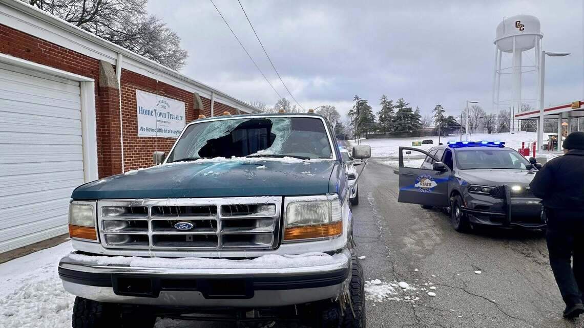 Vehicles have windshields smashed after being hit with ice sheets on KY highways
