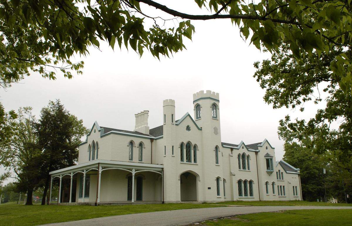 Fourth Friday at the Loudoun House features the Community Supported Art launch.