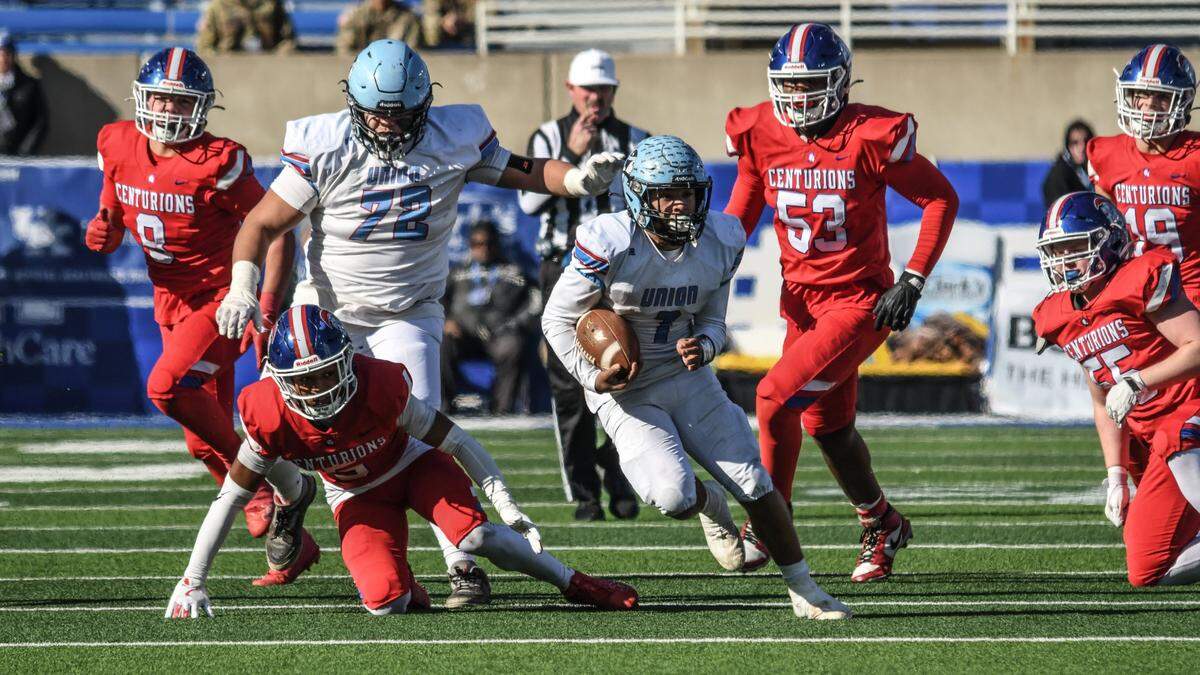 Union County quarterback Jarren Johnson scored two touchdowns and passed for a third to spark a second-half comeback by the Braves.