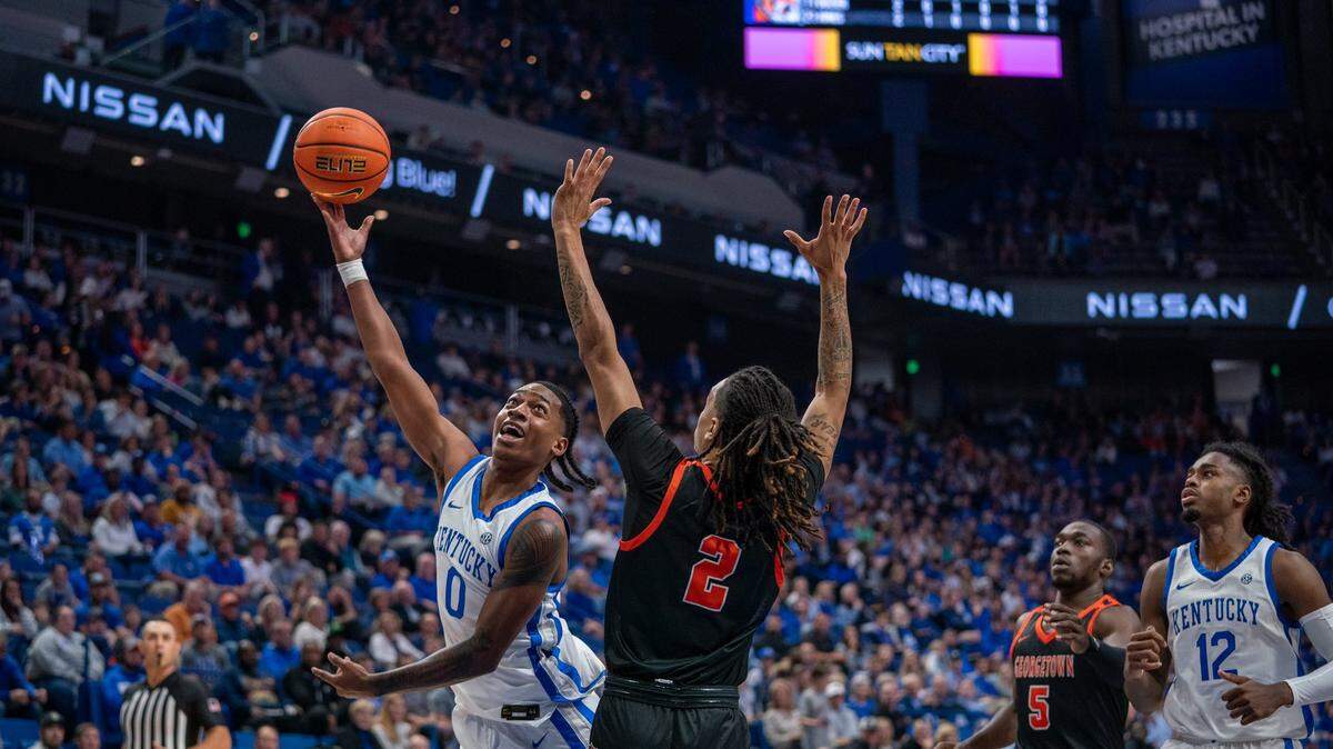Kentucky finally turns it on in the second half, beats Georgetown in exhibition opener