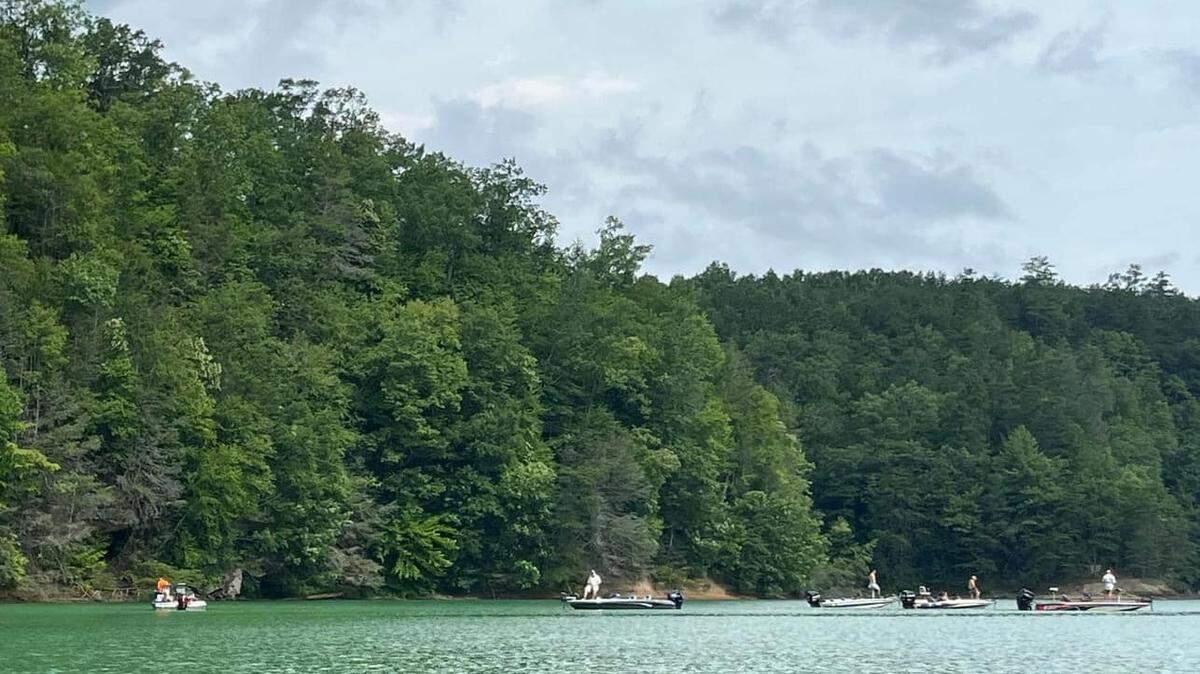 The body of a person who apparently drowned was recovered from Laurel Lake near Marsh Branch Road, after a week-long search involving numerous agencies, according to the Laurel County sheriff’s office.