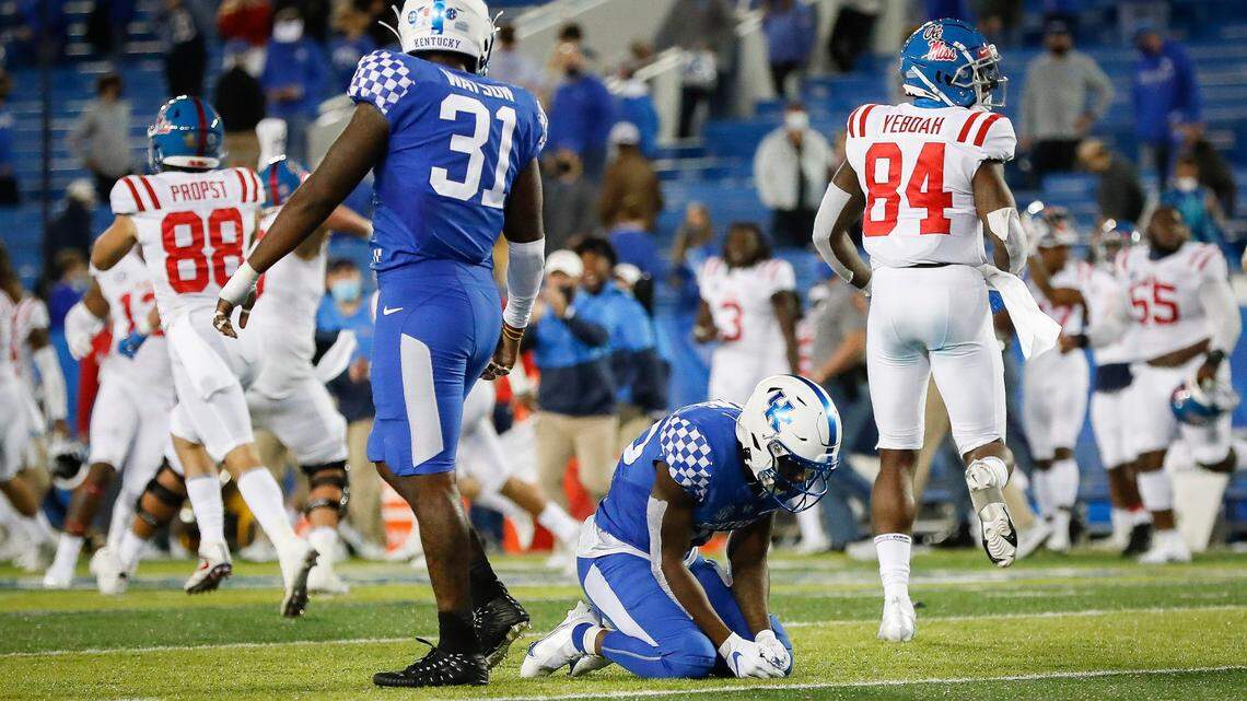 UK football fights back but falls to Mississippi in OT in home opener