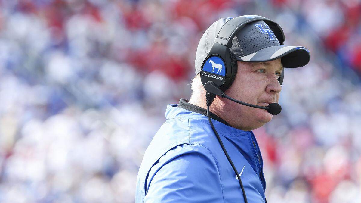 From 2016 through 2021, Kentucky and head coach Mark Stoops went 20-9 in games decided by eight points or fewer. Since the start of 2023, UK is 3-6 in such contests.
