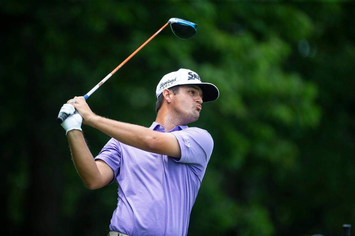 Former University of Kentucky player Stephen Stallings Jr. was one of a dozen golfers at 7-under par when play was suspended Thursday. Stallings Jr. had completed 16 holes.