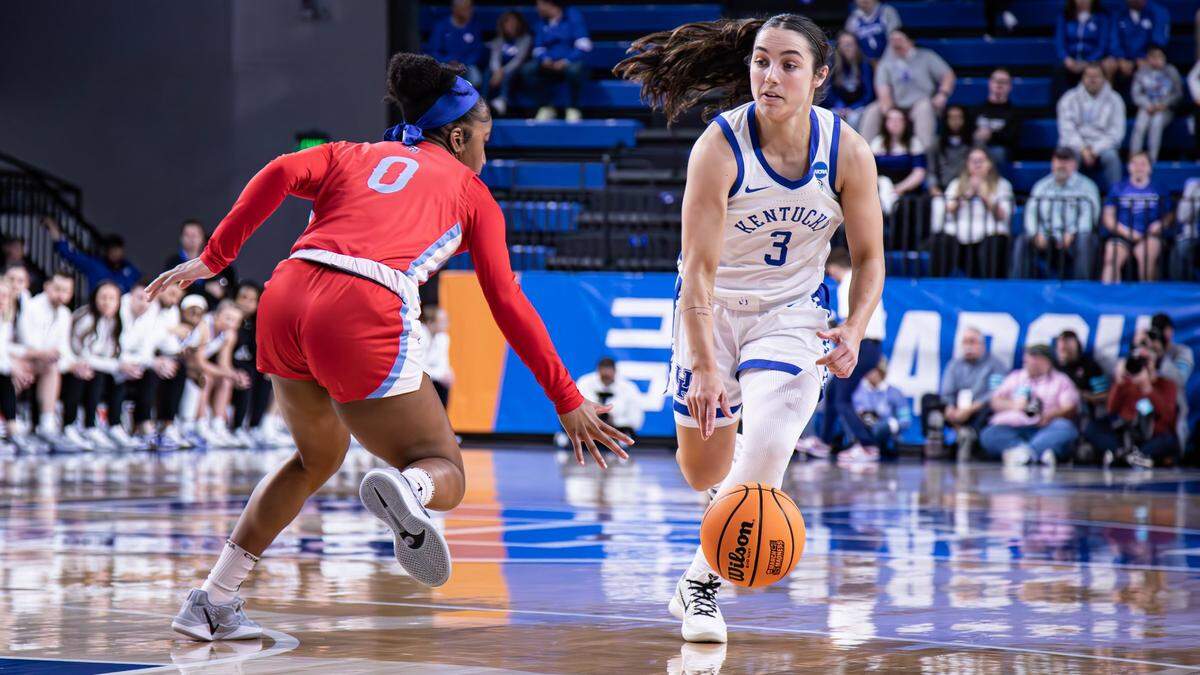 Kentucky super-senior guard Georgia Amoore (3) scored 34 points in the Wildcats’ 79-78 escape versus Liberty in the women’s NCAA Tournament round of 64. Amoore and the Cats face Kansas State on Sunday in the round of 32.