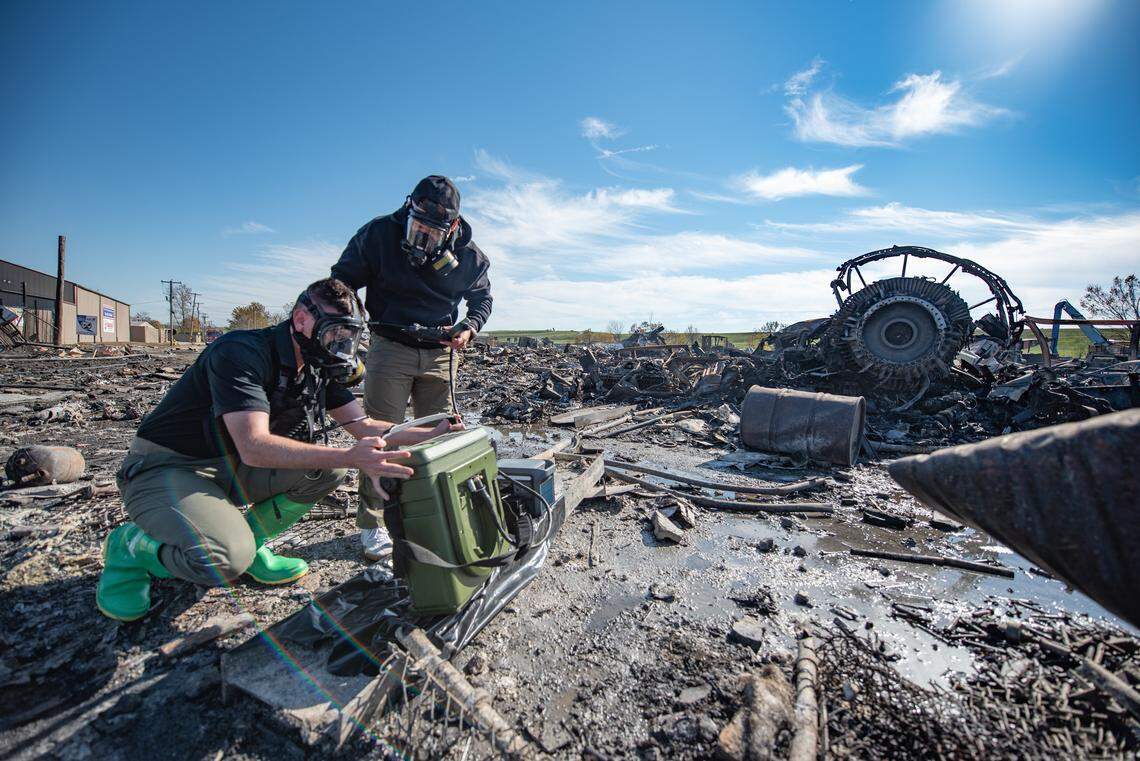 Members of the Kentucky National Guard’s 41st Civil Support Team use a portable gas chromatograph mass spectrometer in Louisville, Ky., Nov. 5, 2025, to test for airborne toxic chemicals at the site of a fatal civilian airplane crash. A UPS MD-11 cargo plane impacted several buildings and a petroleum recycling facility just south of Louisville Muhammad Ali International Airport Nov. 4, igniting a fire that burned for hours. (U.S. Air National Guard photo by Phil Speck)