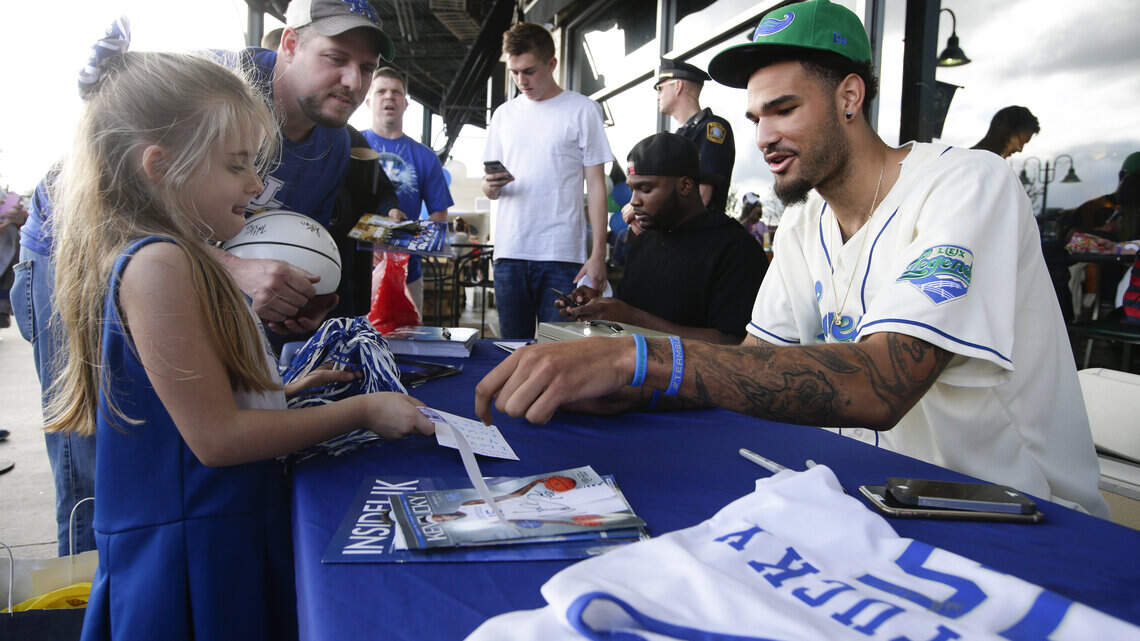 Cauley-Stein plays a little baseball before preparing for NBA