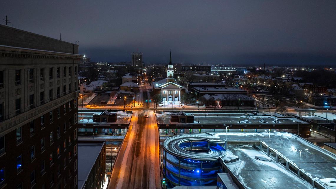 More than 50,000 Kentuckians without power as winter storm hammers region