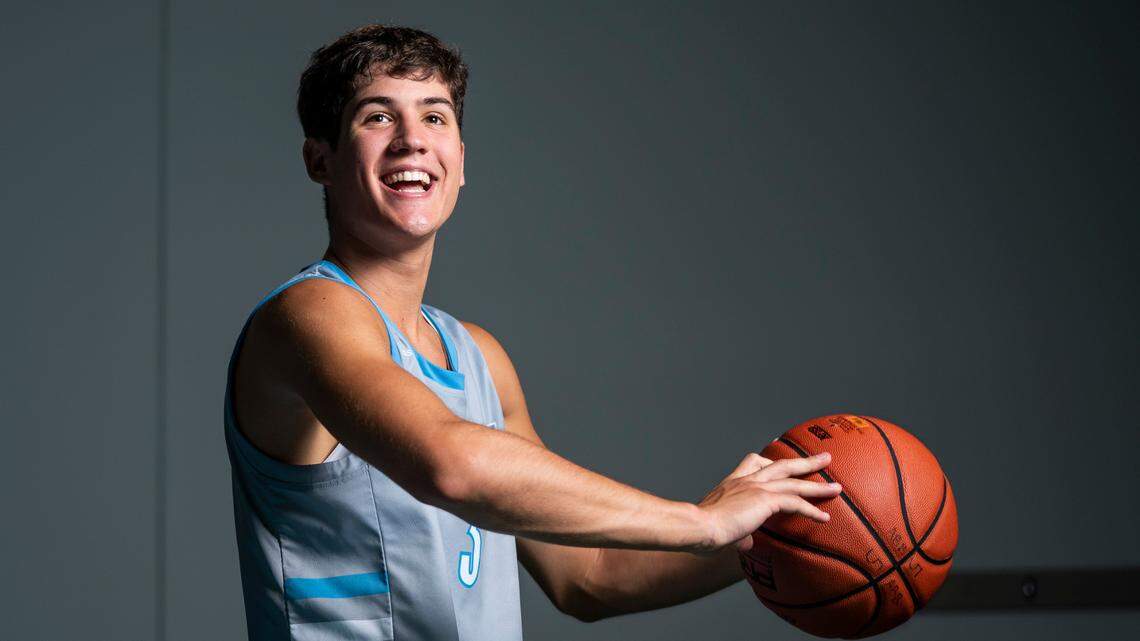 Kentucky basketball commitment page: What to know about UK recruit Reed Sheppard