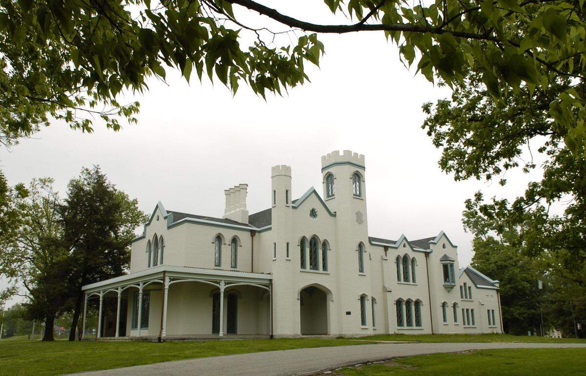 The Loudon House hosts several art exhibits by the Lexington Art League.