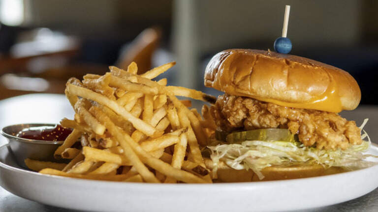 Longtime Lexington restaurant with popular patio is serving lunch again