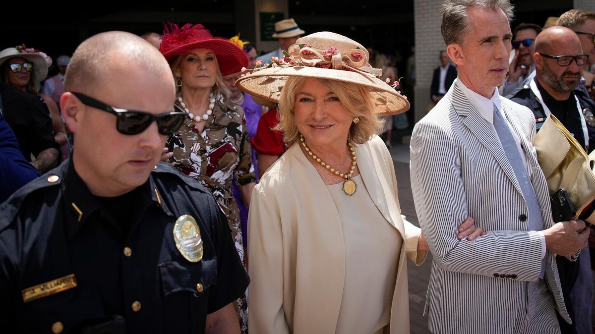 See celebrities on the red carpet at Kentucky Derby 150. Jimmy Fallon, Wyonna Judd & more