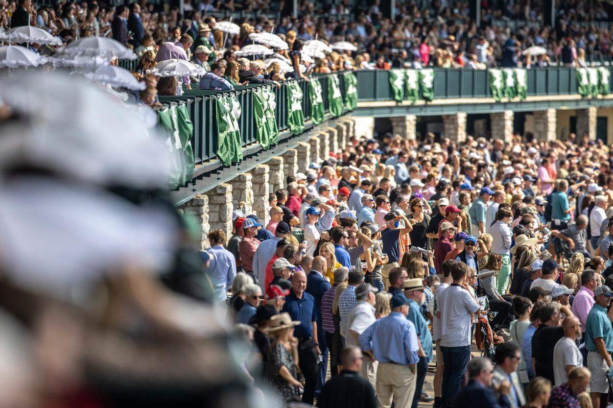Crowds during Keeneland’s Spring Meet will be limited to about 20,000 — not including the tailgating area — to make for a better fan experience.