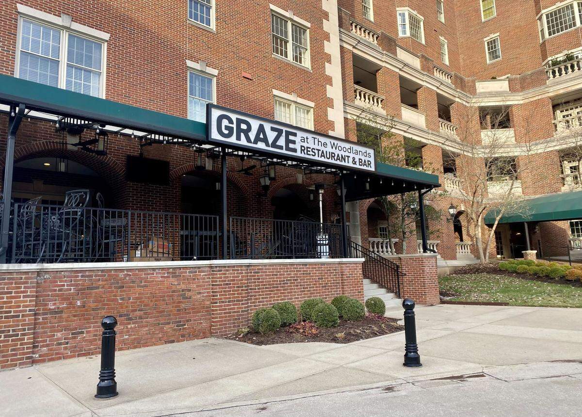 Graze in The Woodlands building closed quietly in November 2021. This version, the third, opened in May 2019. Before that, the space was The Julep Cup. Now a new French restaurant will be opening there.