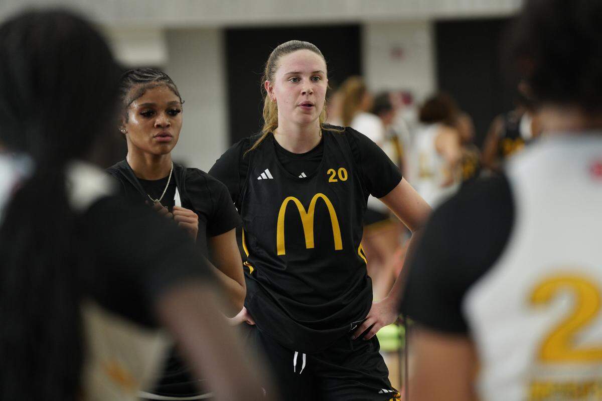 Kaelyn Carroll (20), a Kentucky signee from Massachusetts, will represent the East squad in Tuesday night’s girls McDonald’s All-American Game in Brooklyn.