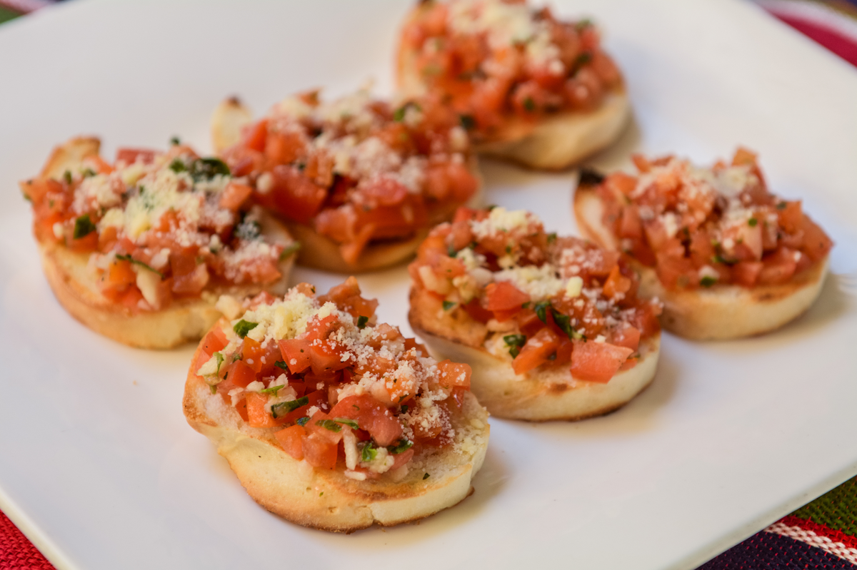 Dishes such as the Hot Brown Canapes are meant to focus on the cuisine of the region.