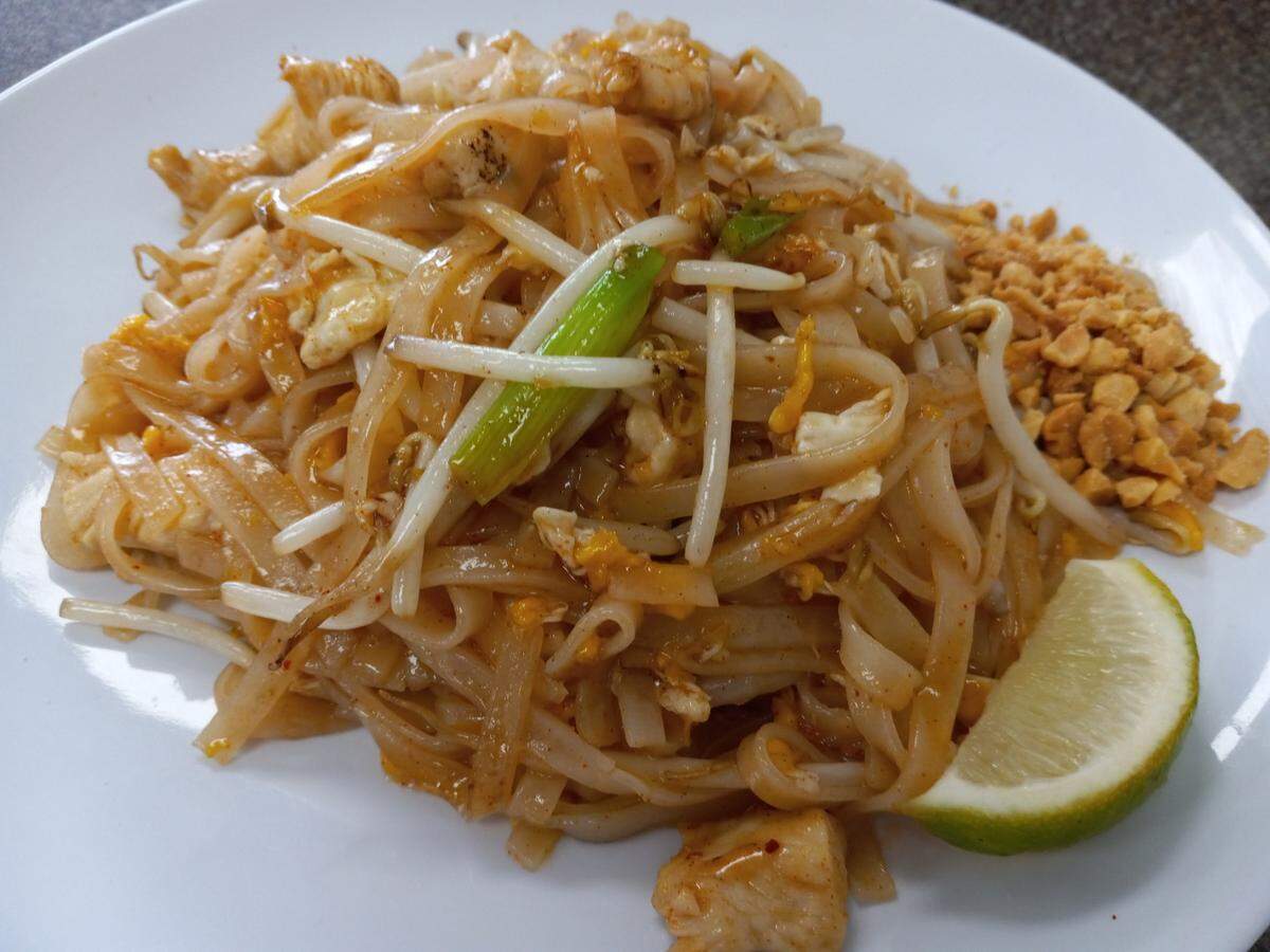 Pad Thai with chicken from Thai House on Winchester