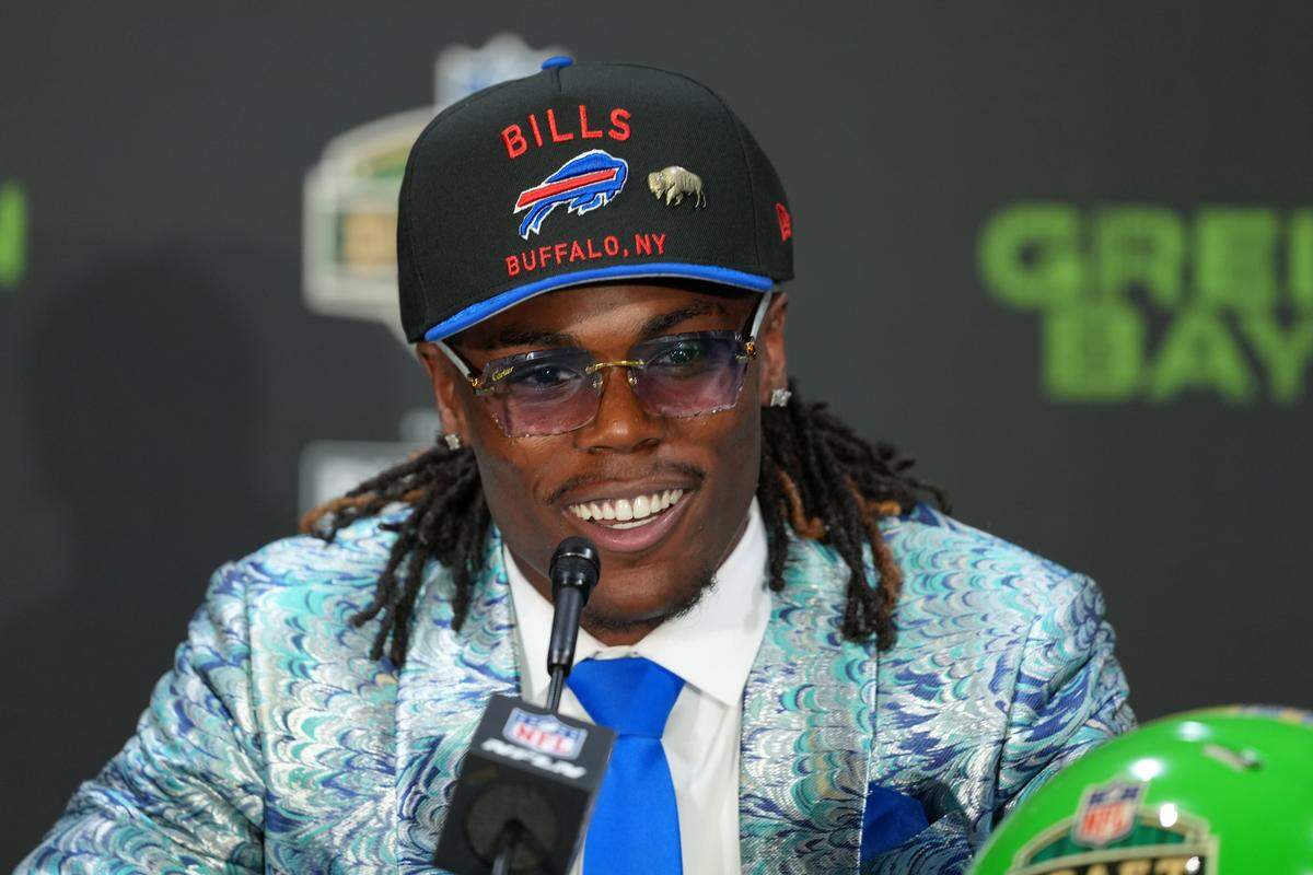 Apr 24, 2025; Green Bay, WI, USA; Maxwell Hairston speaks in a press conference after being selected by the Buffalo Bills as the number 30 pick in the first round of the 2025 NFL Draft at Lambeau Field. Mandatory Credit: Kirby Lee-Imagn Images