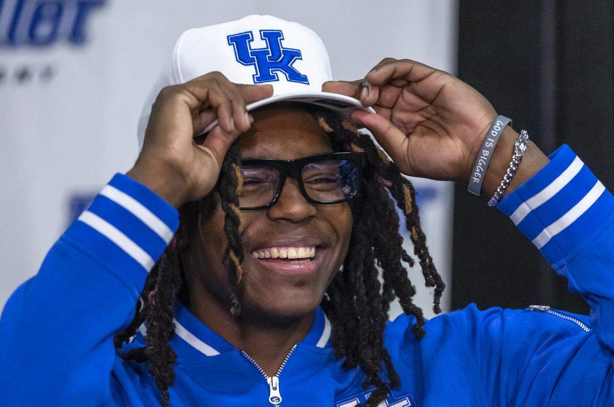 Class of 2025 Kentucky signee Jasper Johnson previously played at Woodford County High School in Versailles.