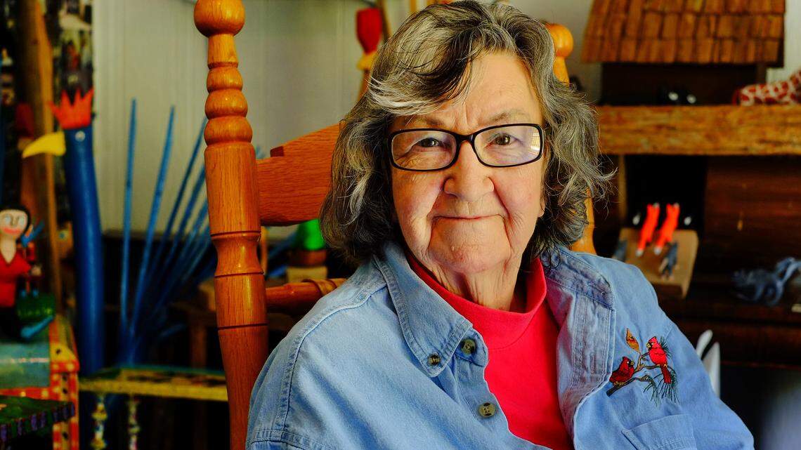 Folk artist Minnie Adkins.