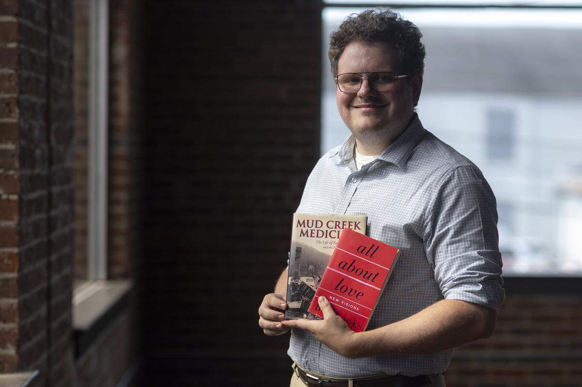 Profile Image of Andrew Henderson