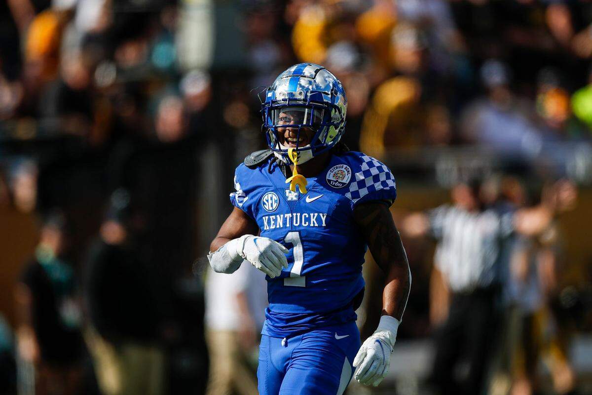 Kentucky wide receiver Wan’Dale Robinson (1) is participating in the NFL Combine this week in Indianapolis.