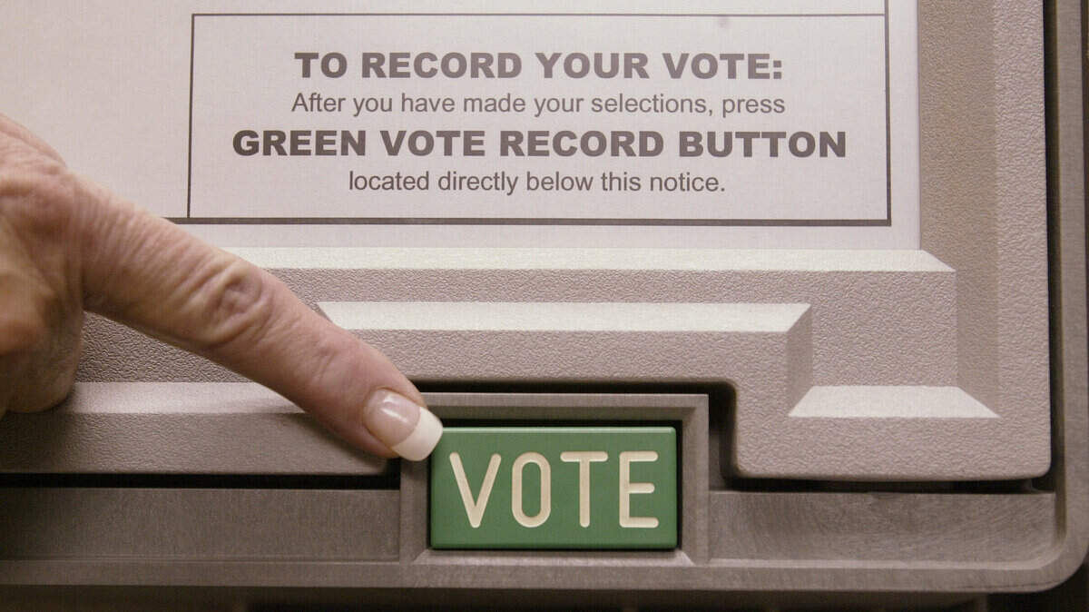 Photo of voting machine taken at the Fayette County Clerk's office on East Main St. in Lexington, KY, Tuesday, October, 26, 2004.  Charles Bertram/Staff

