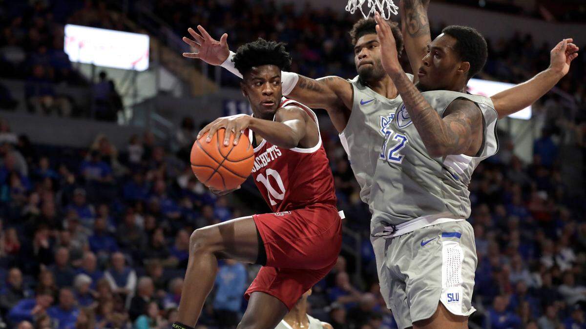 Sean East II, left, played for UMass and Bradley before transferring to John A. Logan for the 2021-22 season.