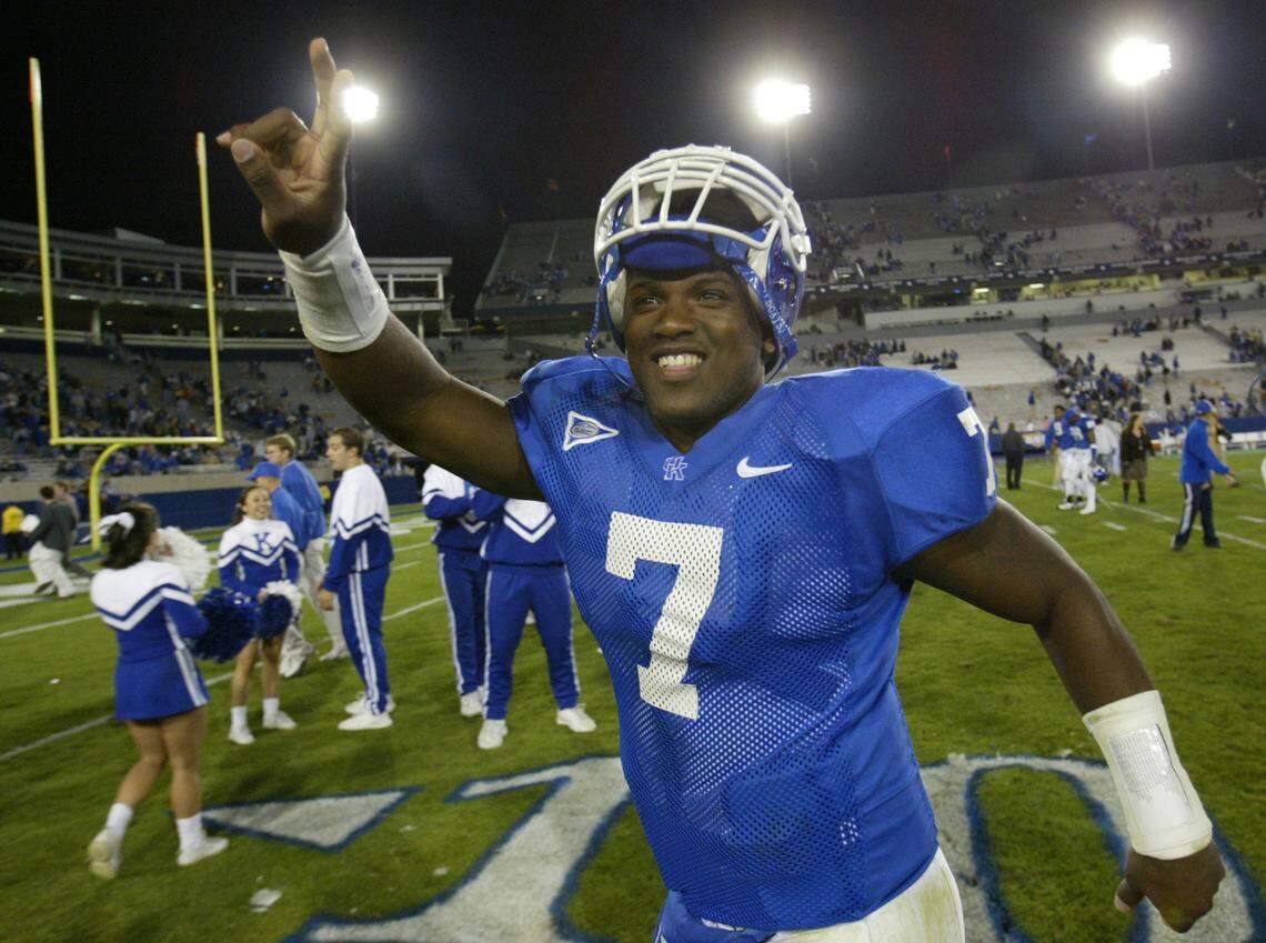 Kentucky’s Shane Boyd left the field after scoring four touchdowns in UK’s 35-14 win over Ohio University in 2003.