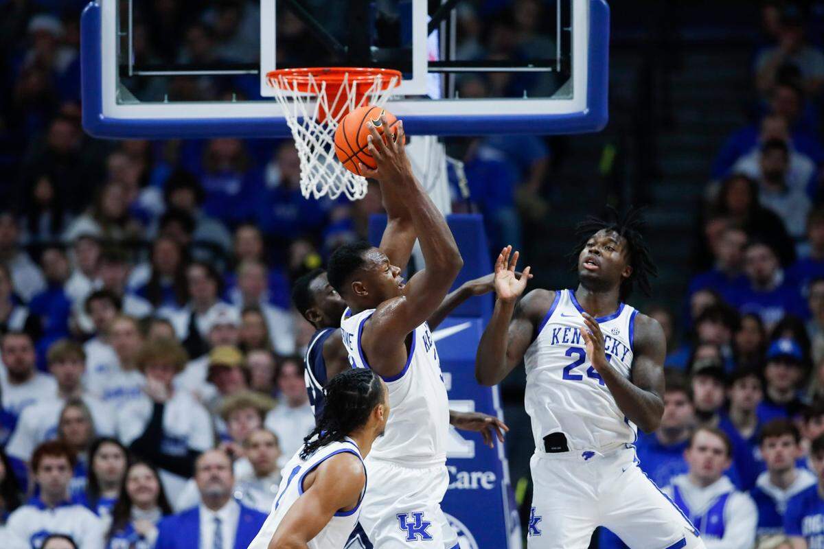 Kentucky’s Oscar Tshiebwe grabs one of his game-high 12 rebounds against Yale during Saturday’s game at Rupp Arena. He also led the Cats with 28 points.