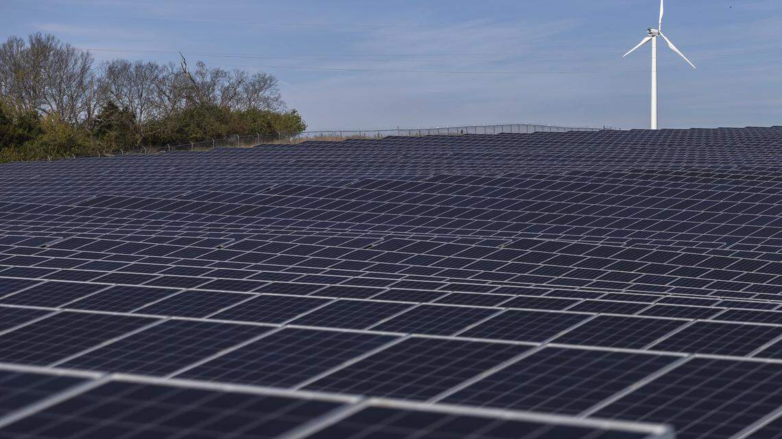 Solar project on closed Lexington landfill moves forward despite objections