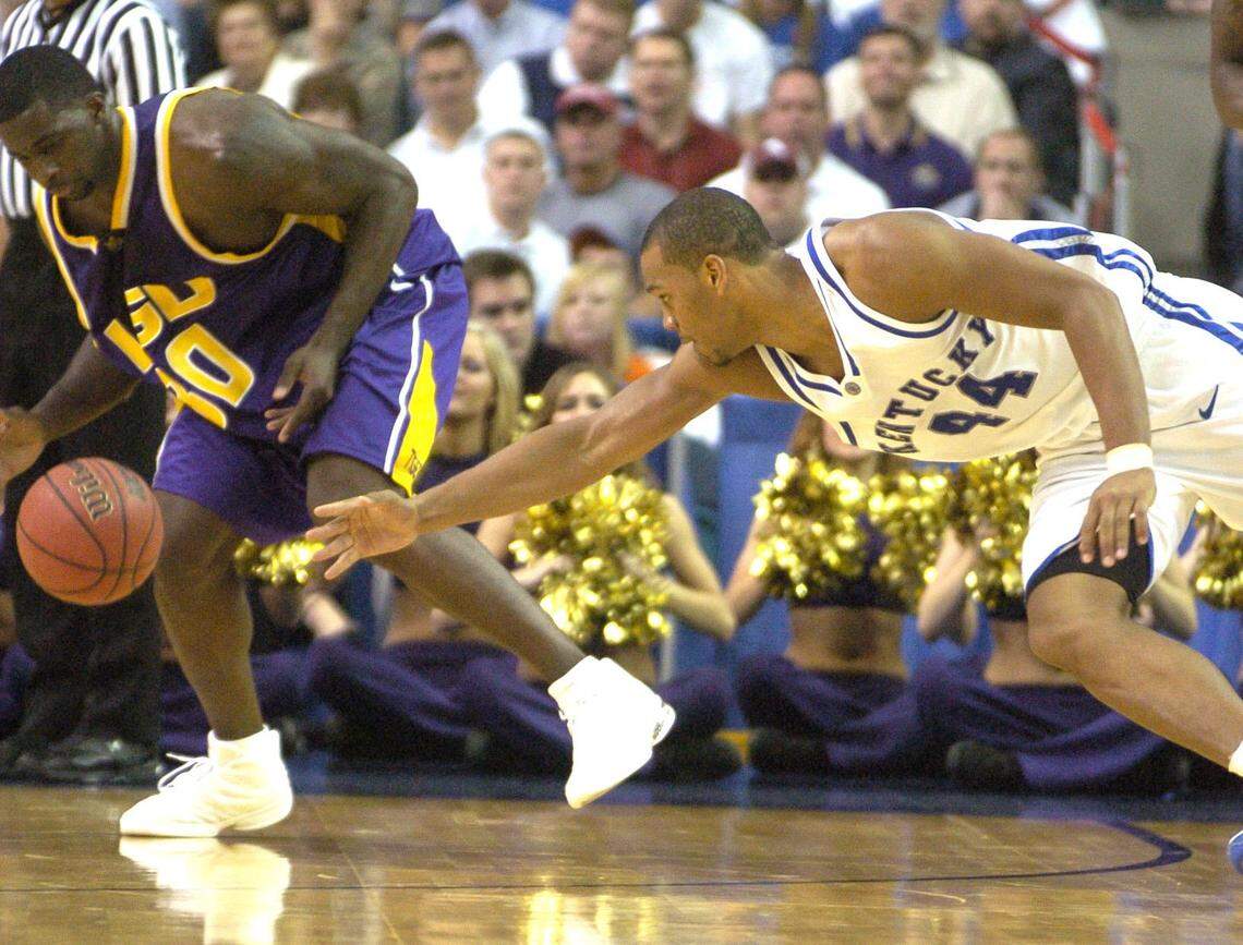 Kentucky went 87-15 combined in the final three seasons (2002-2005) that Chuck Hayes, right, was on the Wildcats roster.