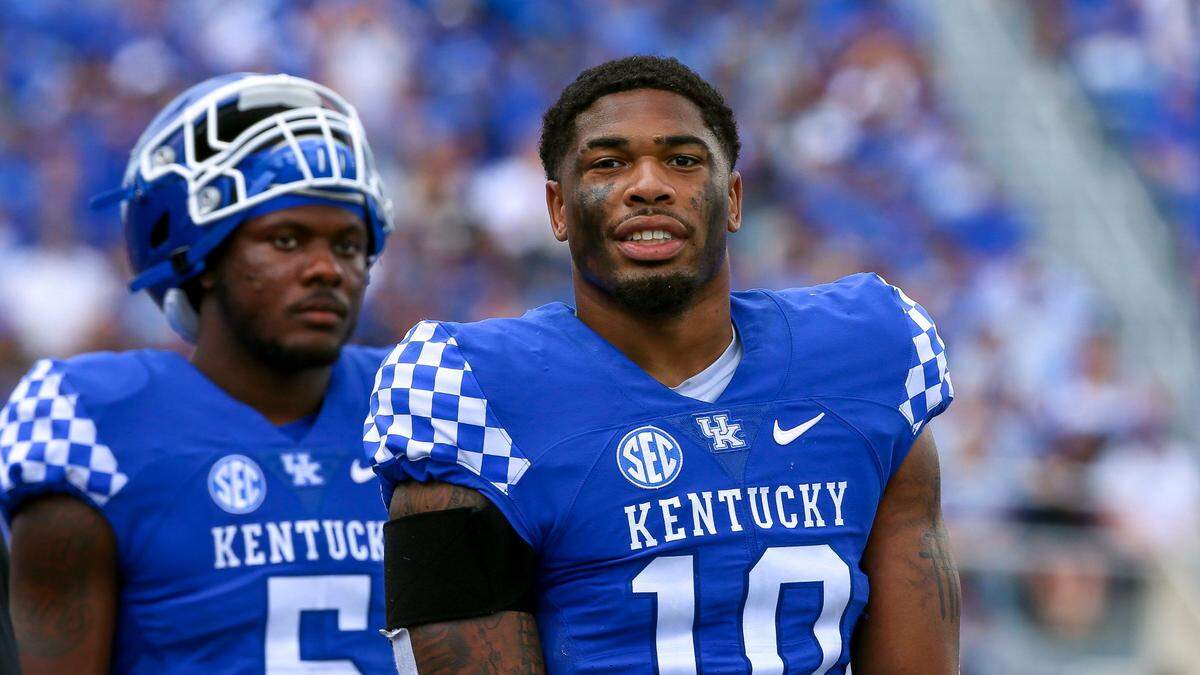Kentucky super-senior linebackers DeAndre Square (5) and Jacquez Jones (10) have combined for 29 tackles so far in 2022. Square has made 15 stops, Jones 14.