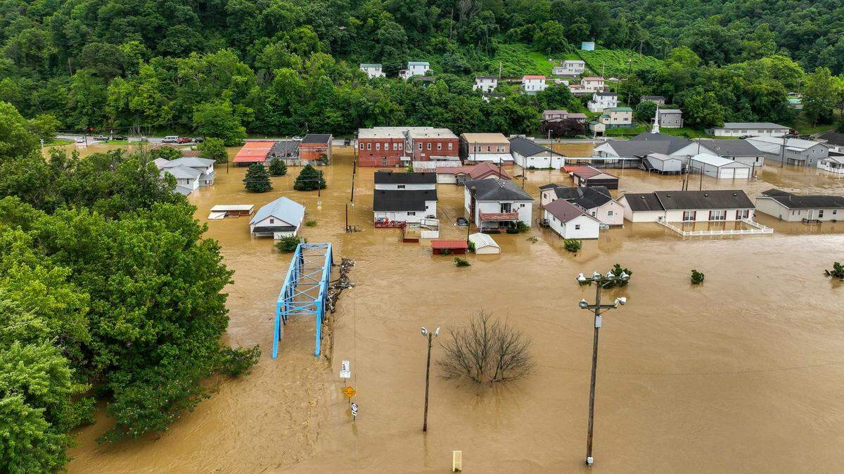 Live updates: Rising waters trap people in Eastern KY; eight people dead, multiple missing