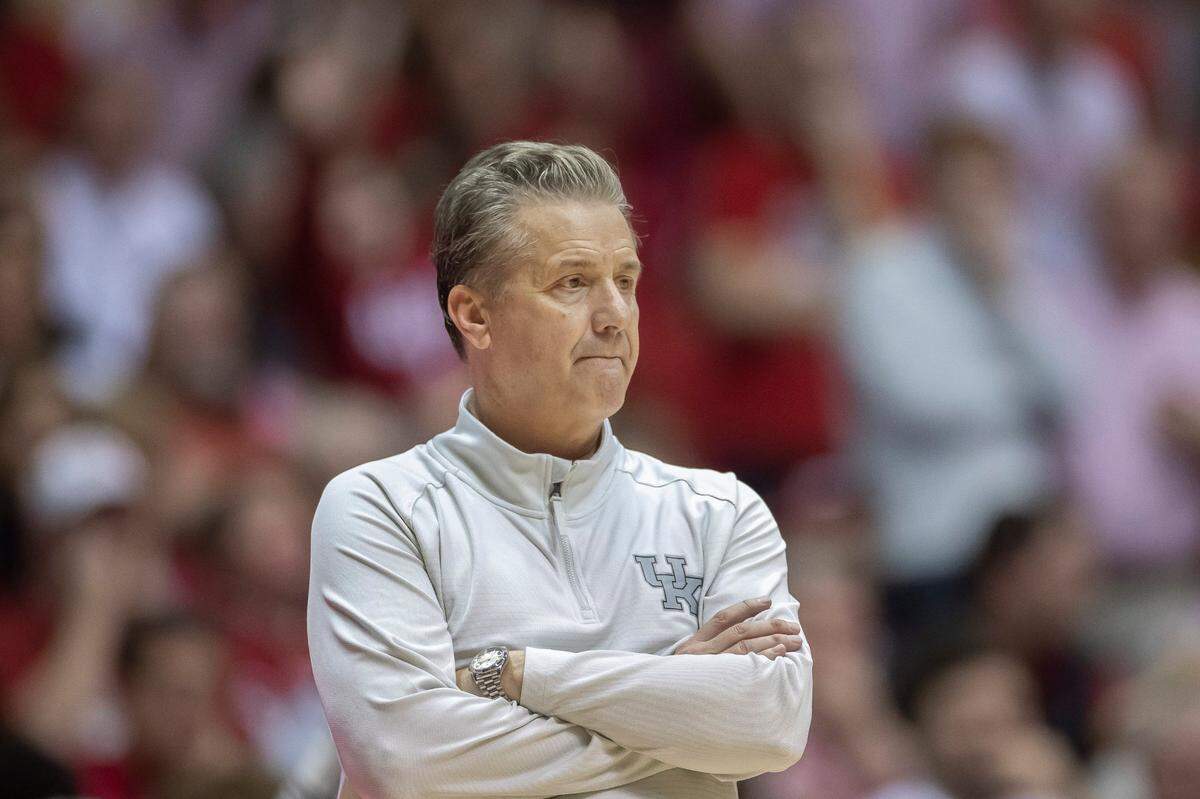 Kentucky head coach John Calipari watches his team play during its 26-point loss at Alabama on Saturday.