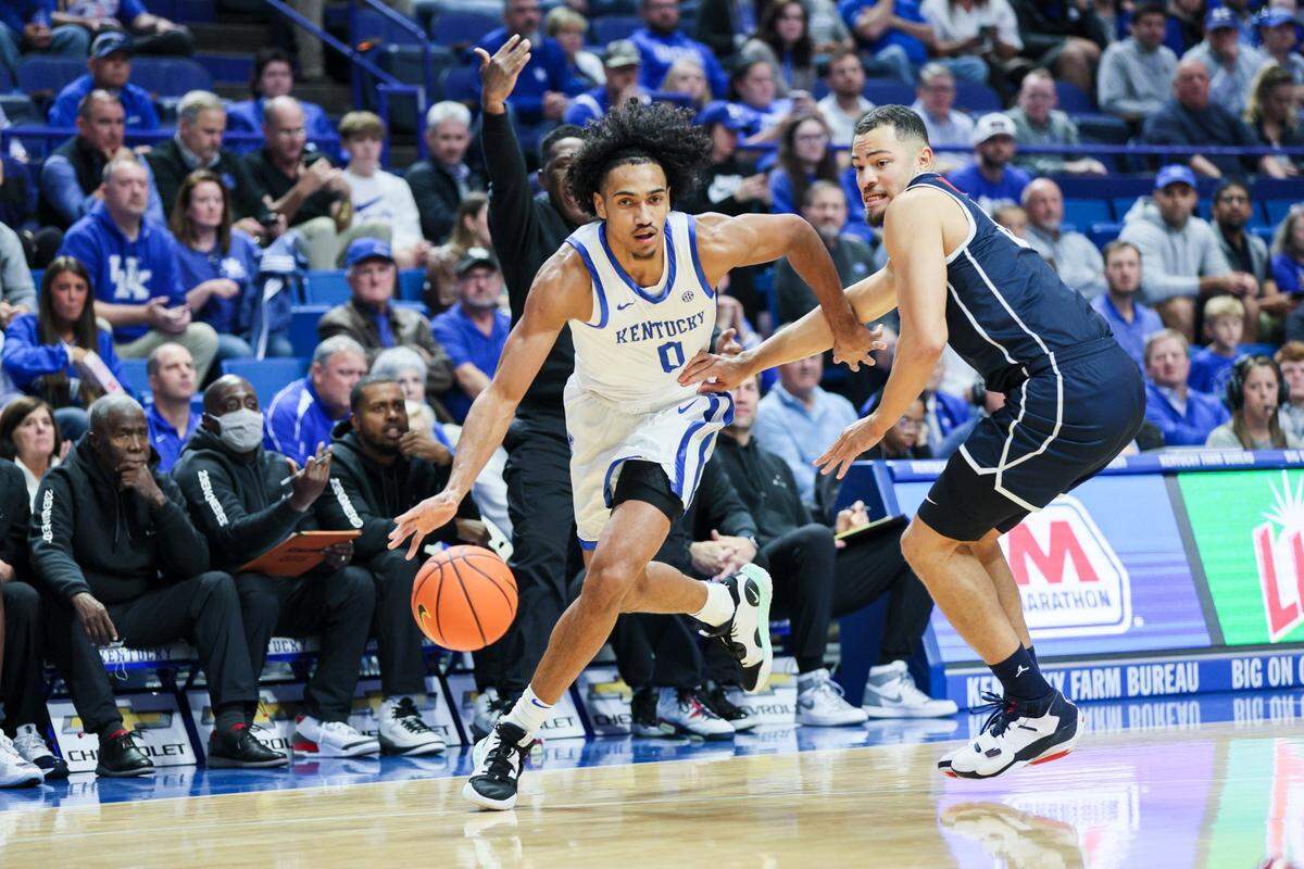 Kentucky’s Jacob Toppin dribbles the ball against Howard on Monday, Nov. 7, 2022, at Rupp Arena in Lexington, Ky.
