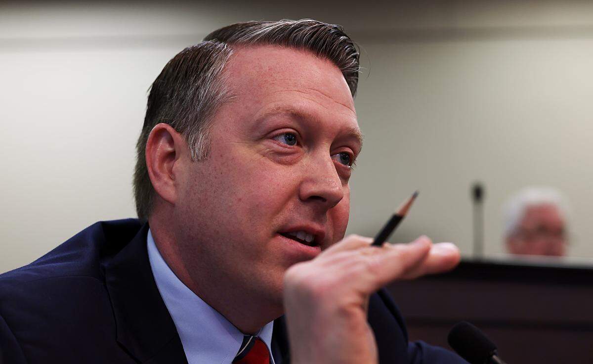 Rep. Chad Aull, D-Lexington, speaks on Senate Bill 202, an act related to cannabis-infused beverages, during a 2025 House Committee on Licensing, Occupations and Administrative Regulations meeting.