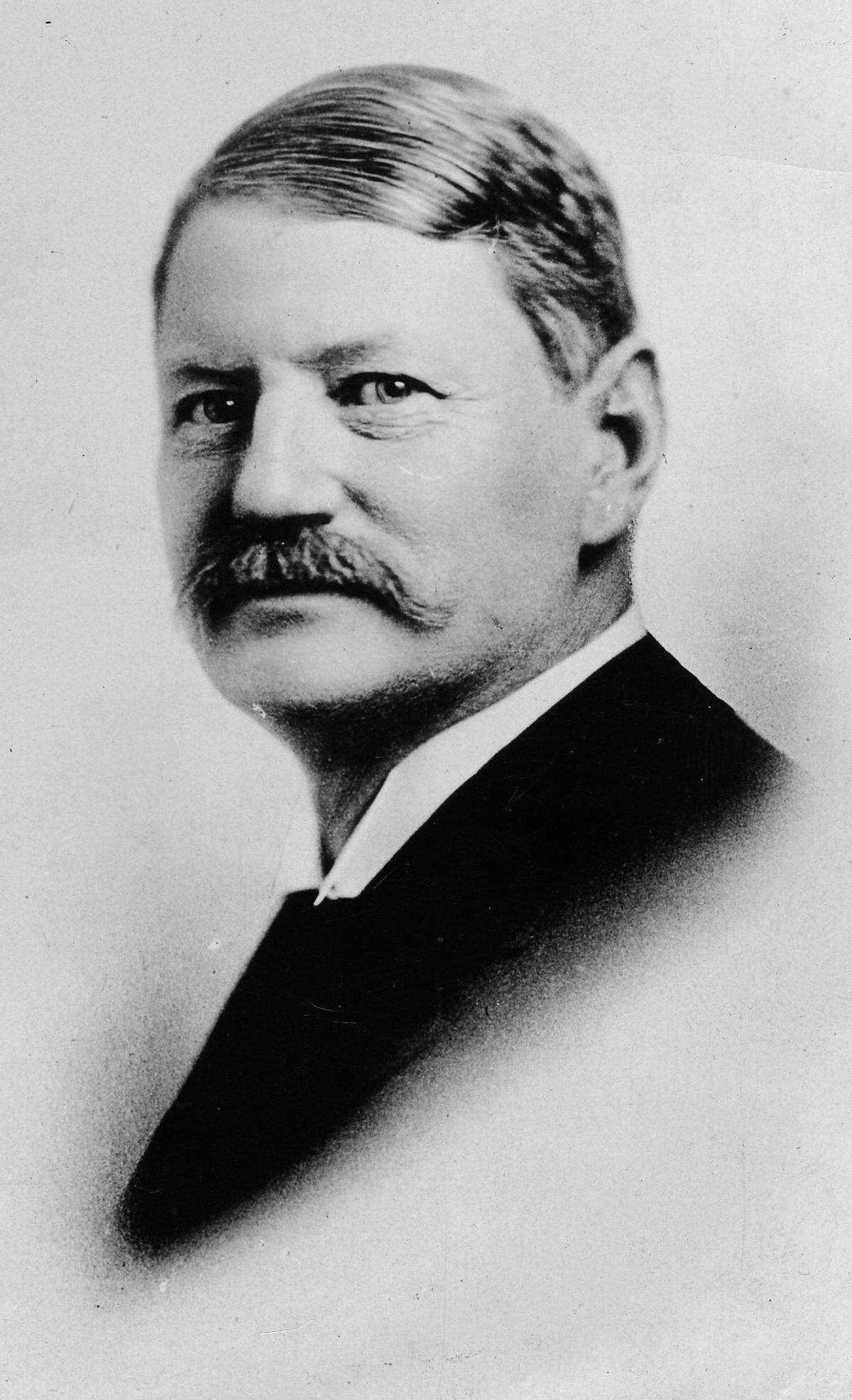 Barker 4.jpg