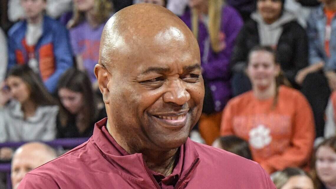 Random notes on Leonard Hamilton as a UK assistant, Liam Coen, Indiana basketball and more