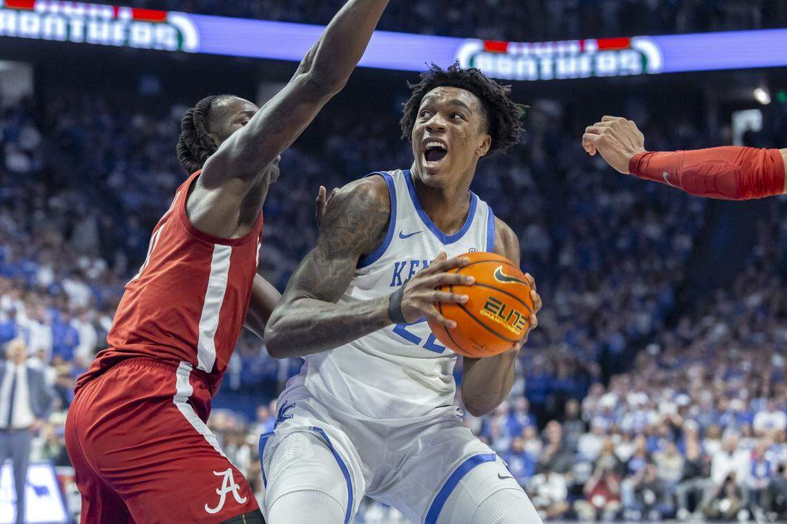 Kentucky’s Amari Williams (22) looks to shoot against Alabama’s Clifford Omoruyi during Saturday’s game in Rupp Arena. Williams finished with 13 points, 11 rebounds and two blocks before fouling out.