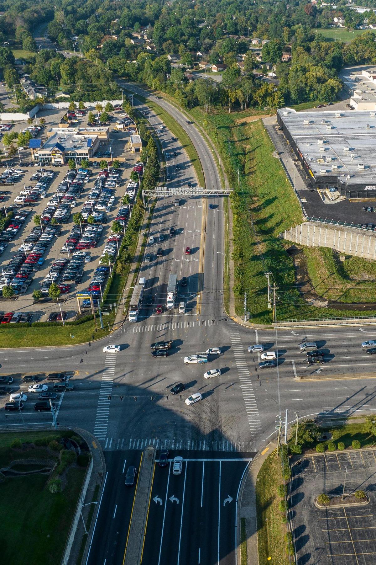 The intersection of Man o’ War Boulevard and Richmond Road 40 years later has a CarMax dealership on one side of Man o’ War and United Motorsports across the street in the Mist Lake Plaza shopping center. For years that site was Lexington’s first WalMart, opening in 1993.