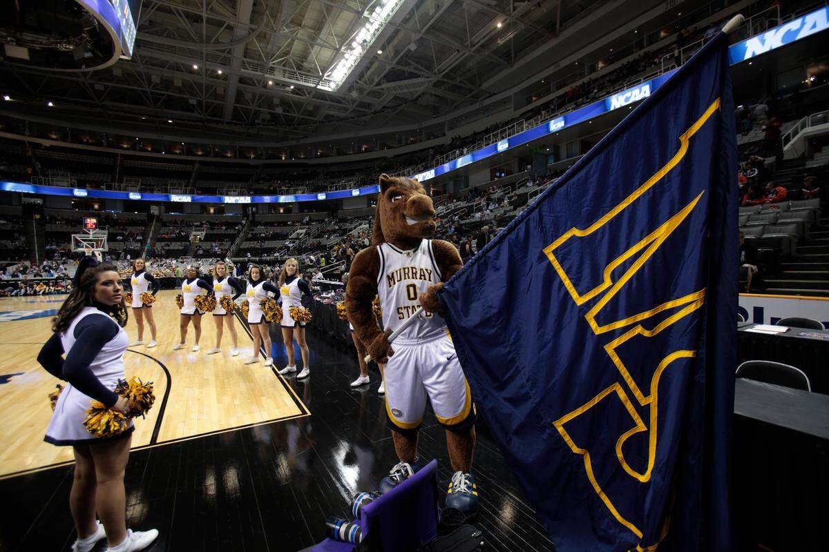 “Dunker,” the actual Murray State Racers’ mascot, looks nothing like the “horse mascot” spotted on the sidelines at Kroger Field during last week’s 48-10 Kentucky football victory over MSU.