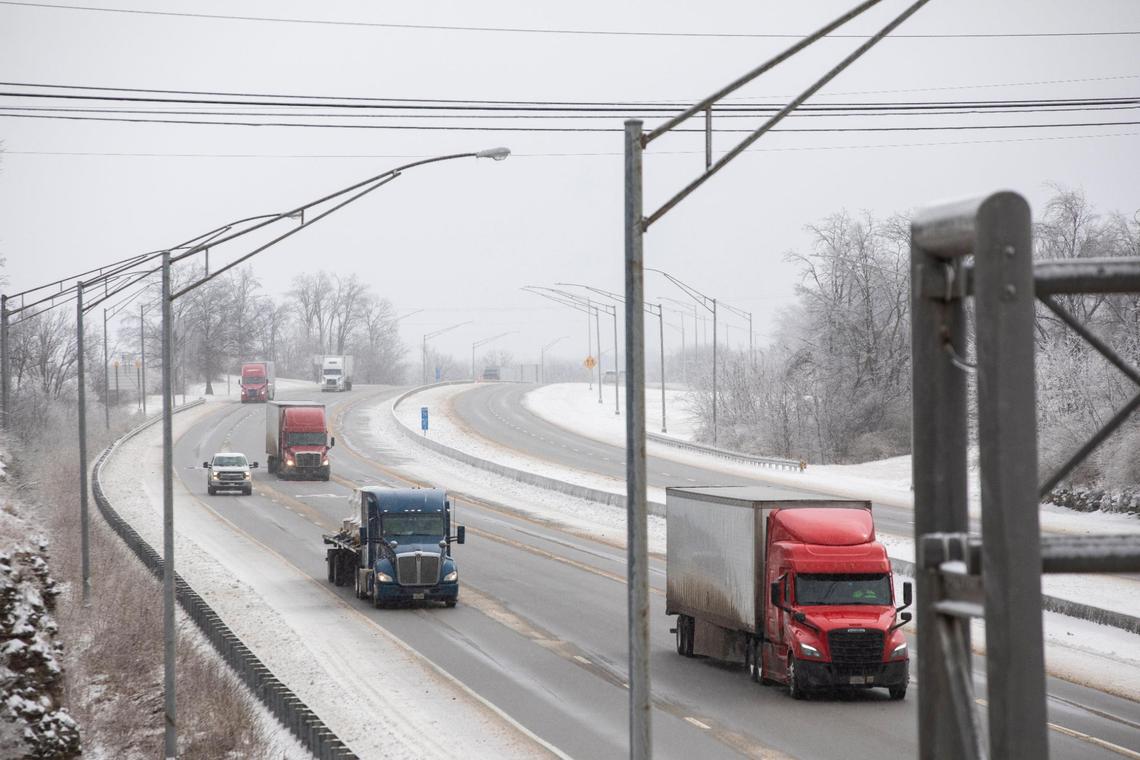 Cars drove along I-75 and I-64 near Georgetown Road in Lexington Tuesday.