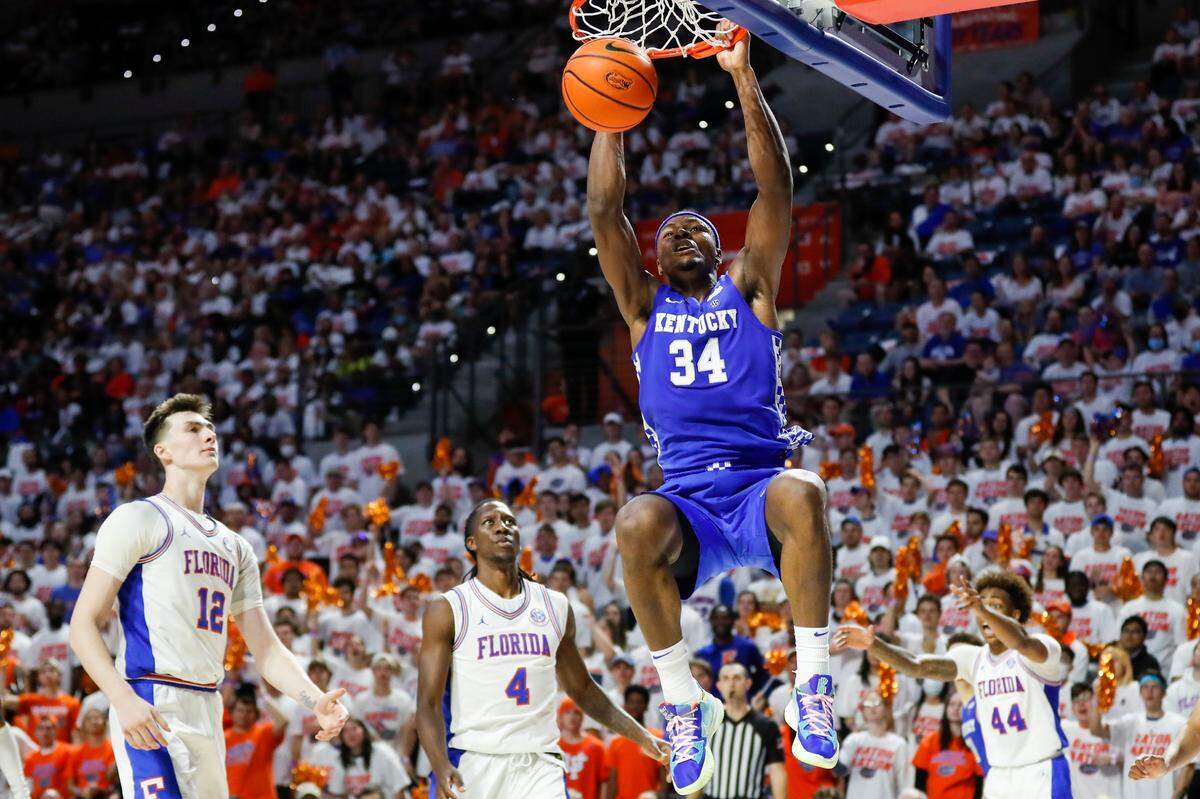 Kentucky’s Oscar Tshiebwe (34) is not currently projected as an NBA first-round draft pick but is close enough that he’s expected to go through the pre-draft process before making a decision.